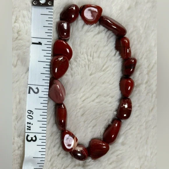 BEAUTIFUL DEEP RED JASPER COABOCHONS WITH WHITE MARBLING IN STONES BRACELET OS - Picture 5 of 5